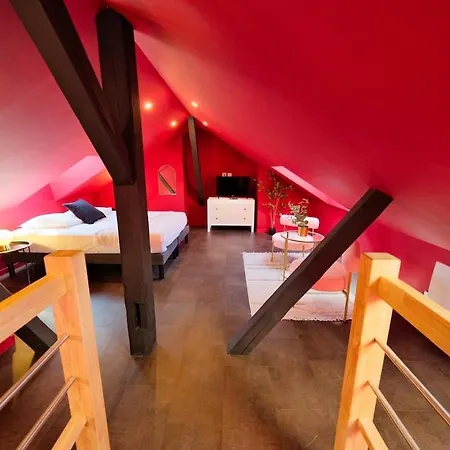 Camelias, The Secret Apartman Reims